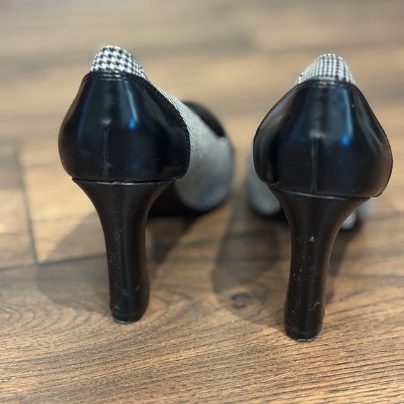 IMPO Black and White Women's Heels - Picture 4 of 6